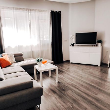 Apartment Kino Ljubljana Bagian luar foto