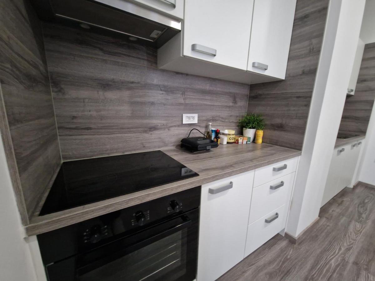 Apartment Kino Ljubljana Bagian luar foto