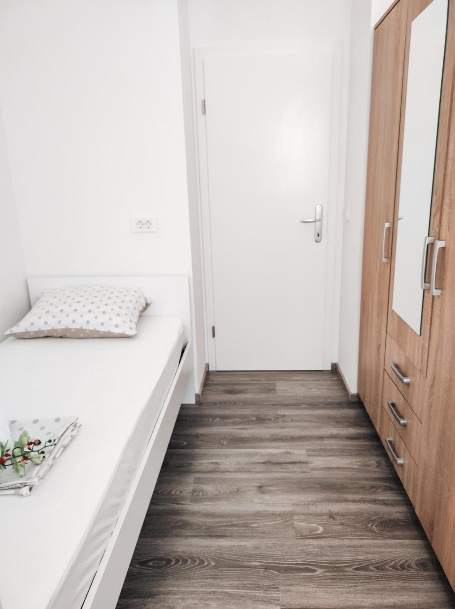 Apartment Kino Ljubljana Bagian luar foto